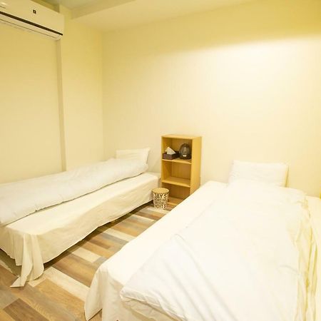 123 Guesthouse Осака Екстериор снимка